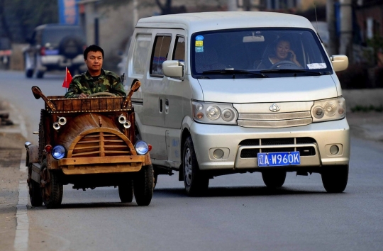 Tukang kayu asal China ini ciptakan mobil ramah lingkungan