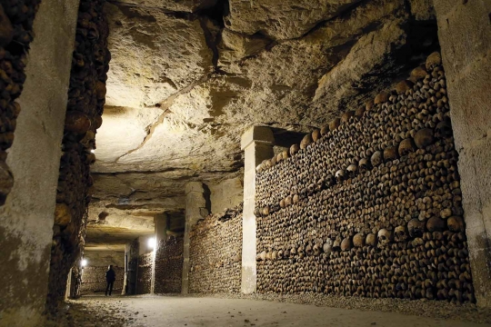 Menelusuri makam bawah tanah di Paris yang simpan 6 juta jenazah