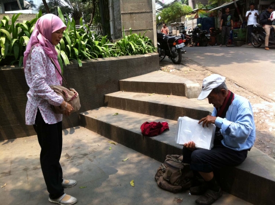 Kisah Nasrul, kakek 74 tahun keliling Jakarta tawarkan jasa foto