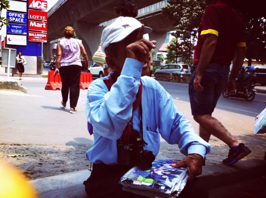 Kisah Nasrul, kakek 74 tahun keliling Jakarta tawarkan jasa foto