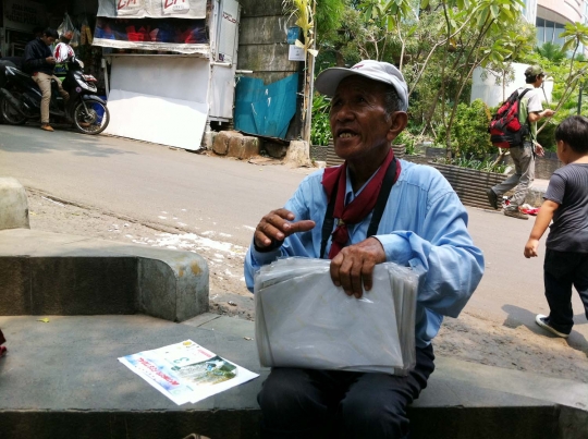 Kisah Nasrul, kakek 74 tahun keliling Jakarta tawarkan jasa foto