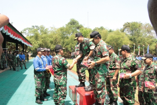 TNI AD juara umum lomba tembak piala Panglima TNI