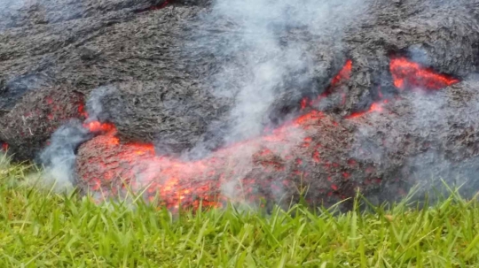 Dahsyatnya aliran lava Gunung Kilauea ancam kehidupan di Hawaii