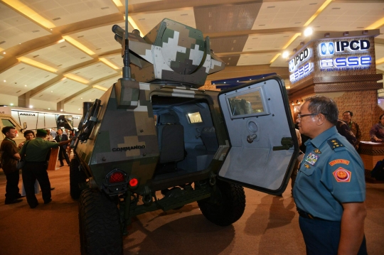 Melihat berbagai alutsista canggih di Indo Defence Expo 2014