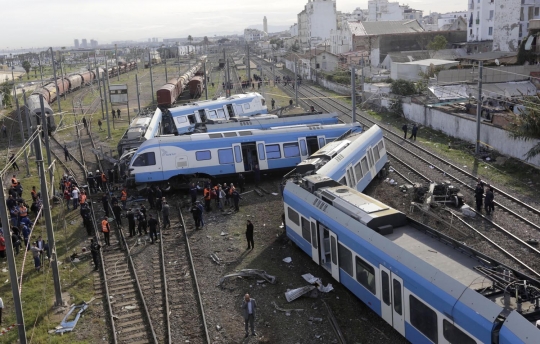 Kereta tergelincir di Aljazair, 1 penumpang tewas & 65 luka-luka