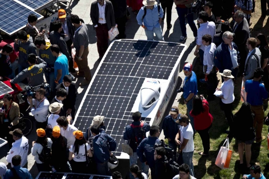 Deretan mobil balap bertenaga surya Atacama Solar Challenge