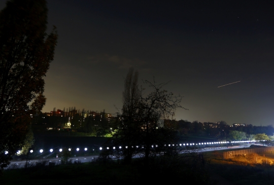 Ribuan lampu terangi peringatan runtuhnya tembok Berlin