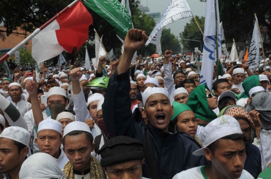 Aksi Habib Rizieq pimpin massa FPI demo tolak Ahok