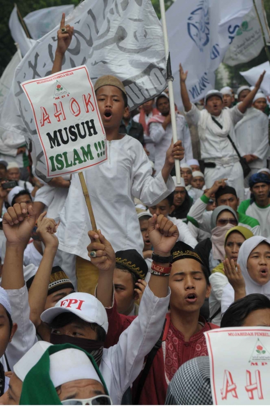 Aksi Habib Rizieq pimpin massa FPI demo tolak Ahok