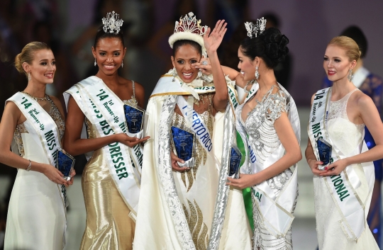 Mahasiswa 21 tahun ini dinobatkan jadi Miss International 2014