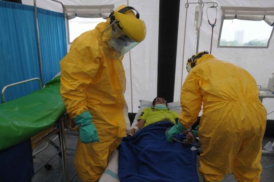 Aks tim medis Indonesia tangani pasien virus Ebola di Monas