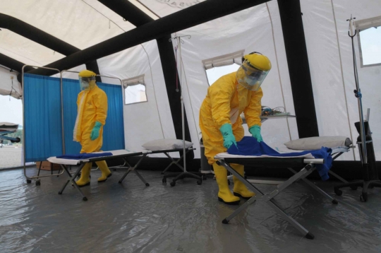 Aks tim medis Indonesia tangani pasien virus Ebola di Monas