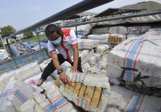 Petugas BNN musnahkan 8 ton ganja di Bandara Soekarno-Hatta