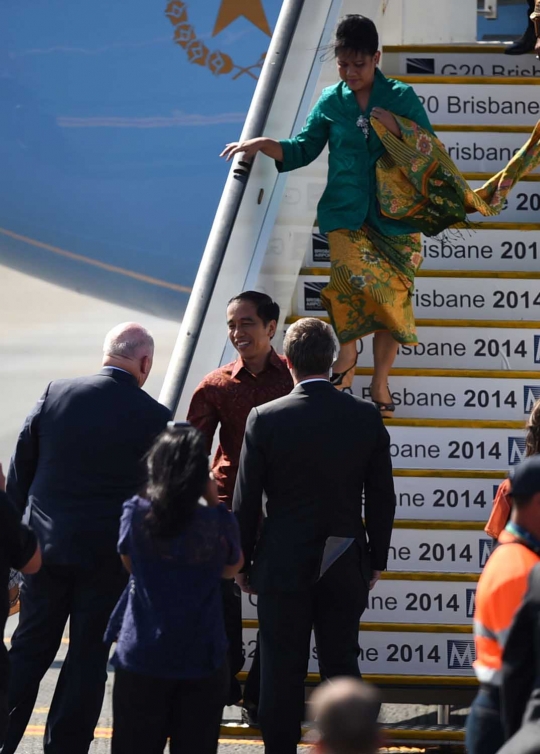 Kenakan batik, Presiden Jokowi hadiri KTT G20 di Australia