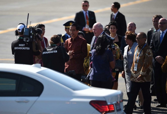 Kenakan batik, Presiden Jokowi hadiri KTT G20 di Australia