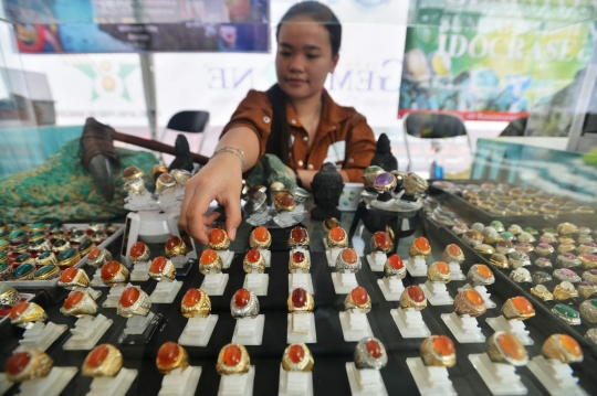 Kontes dan pameran batu akik meriahkan HUT Tangerang Selatan