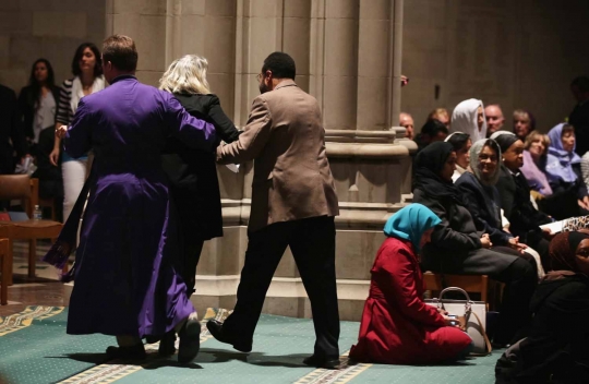 Ini suasana muslim AS salat Jumat di Gereja Katedral Washington