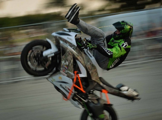 Freestyle memukau di Progressive International Motorcycle Show