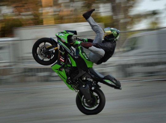 Freestyle memukau di Progressive International Motorcycle Show