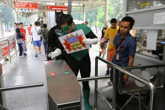 Para superhero sambangi car free day di Jakarta