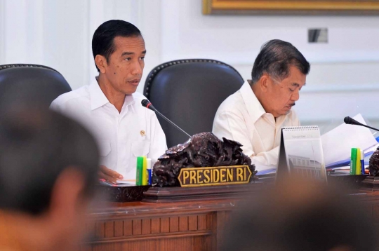 Menengok suasana Jokowi pimpin rapat kabinet bahas kenaikan BBM