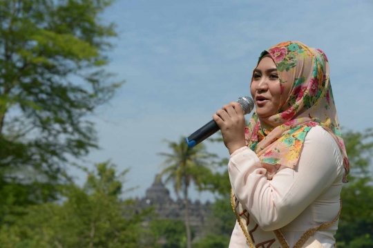 Pesona kontestan Miss World Muslimah jalan-jalan di Borobudur