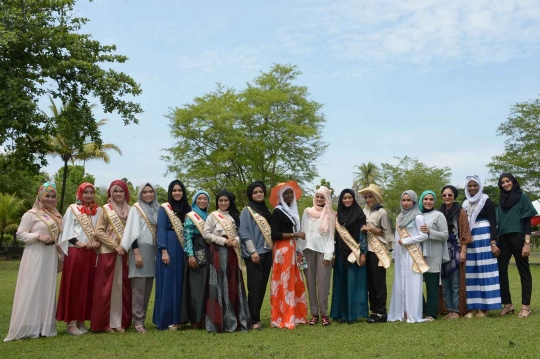 Pesona kontestan Miss World Muslimah jalan-jalan di Borobudur