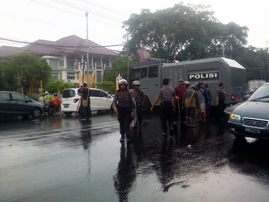 Demo BBM di Yogya ricuh, mahasiswa nekat serang pos polisi