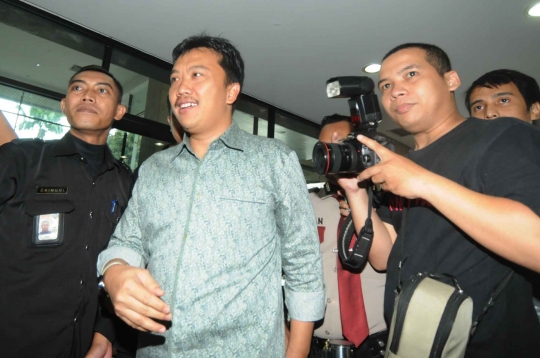 Datangi KPK, Menpora Imam Nahrawi lengkapi berkas LHKPN