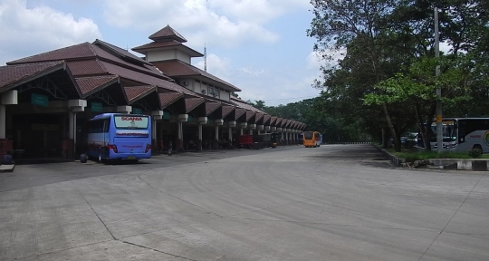 Dampak mogok akibat BBM naik, Terminal Bus Purwokerto sepi