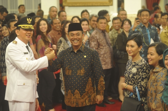 Momen pelantikan Ahok jadi Gubernur DKI Jakarta