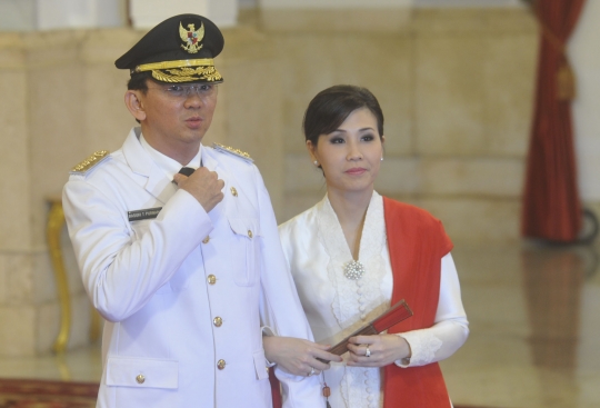 Kemesraan Veronica Tan dampingi Ahok di pelantikan Gubernur DKI