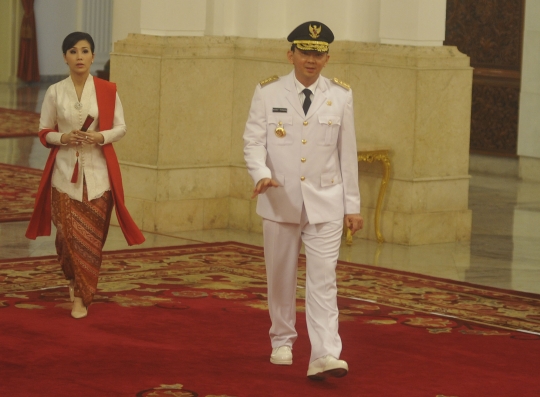 Kemesraan Veronica Tan dampingi Ahok di pelantikan Gubernur DKI