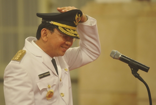 Kemesraan Veronica Tan dampingi Ahok di pelantikan Gubernur DKI