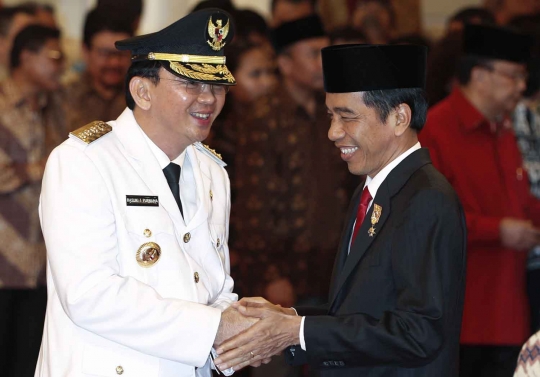 Keakraban Jokowi dan Ahok usai pelantikan Gubernur DKI di Istana