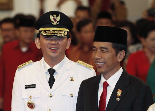 Keakraban Jokowi dan Ahok usai pelantikan Gubernur DKI di Istana