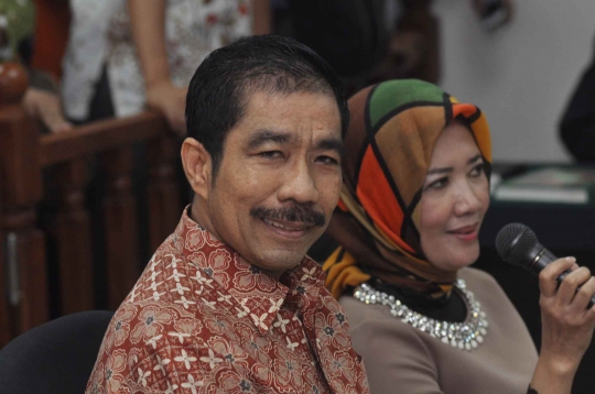 Wali Kota Palembang dan istri bersama-sama jalani sidang perdana