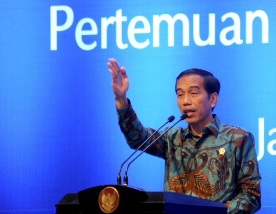 Berbatik biru, Jokowi bikin beda di acara Bankers Dinner BI