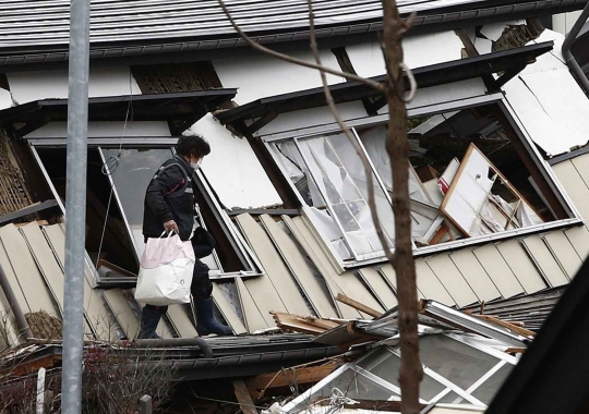 Kerusakan parah di Jepang usai diguncang gempa 6,2 SR