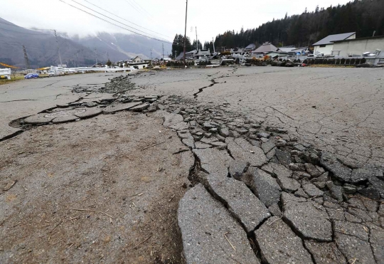 Kerusakan parah di Jepang usai diguncang gempa 6,2 SR