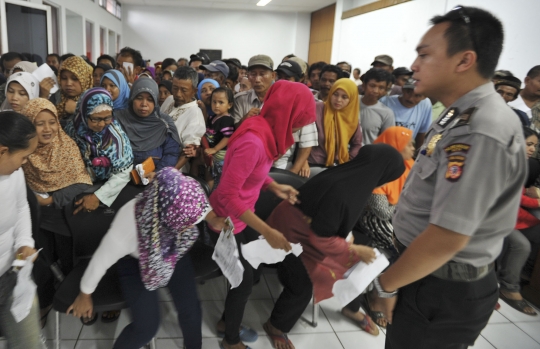 Ambil dana kompensasi kenaikan BBM, warga Bogor antre panjang