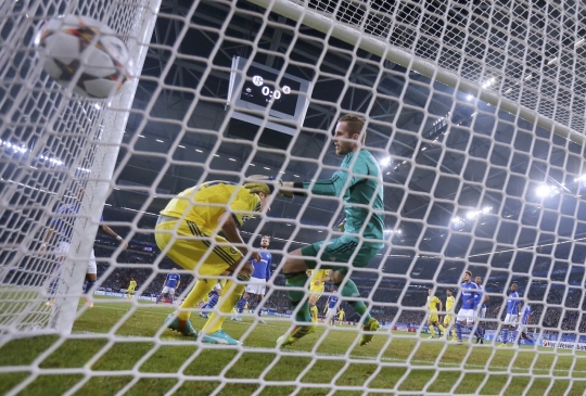 Bantai Schalke 0-5, Chelsea masuk 16 besar