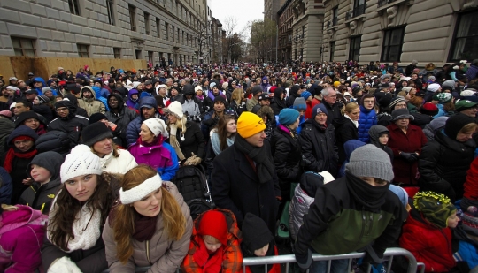 Kemeriahan Parade Hari Pengucapan Syukur Macy 2014 di New York