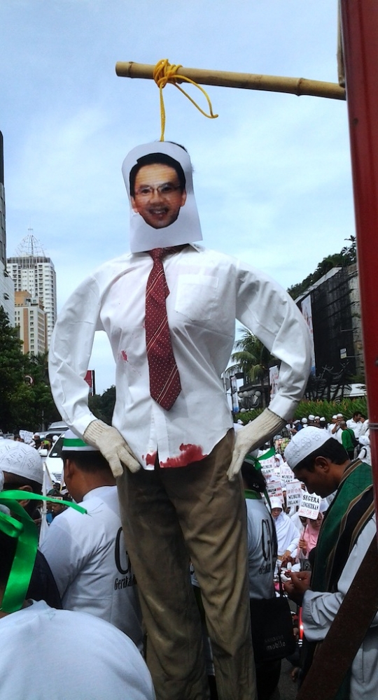 Gelar demo di HI, FPI gantung boneka Ahok