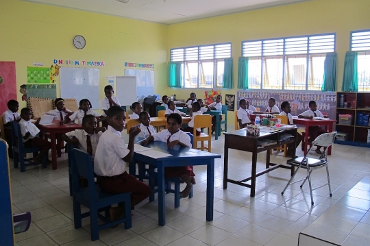 Melihat sekolah SD Taruna Papua yang dibiayai Freeport