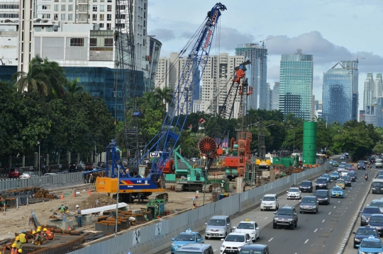 Melihat perkembangan proyek MRT di kawasan Senayan