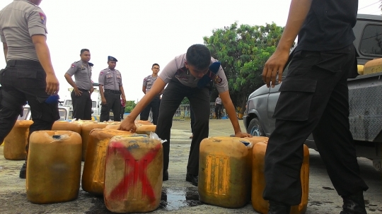 Aksi polisi Aceh amankan 4,6 ton BBM subsidi dari penyelundupan