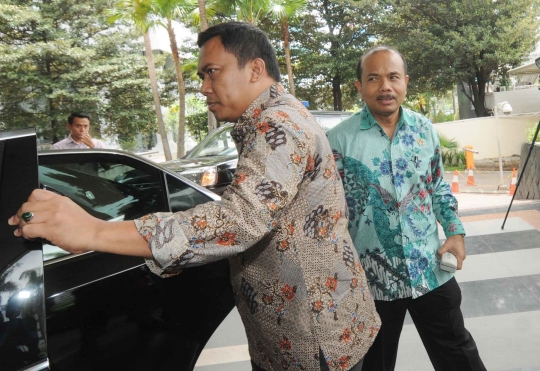Menteri PPN Andrinof Chaniago laporkan harta kekayaan ke KPK