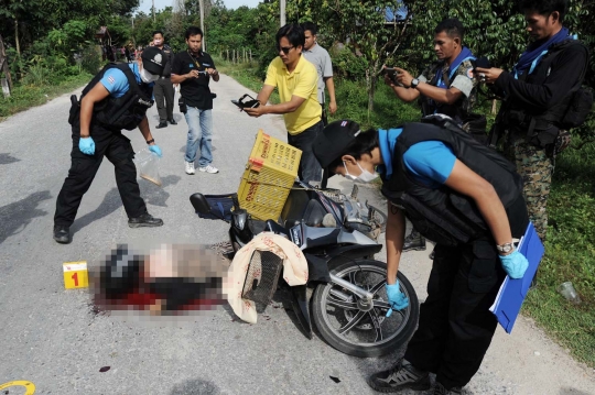 Sadis, wanita muslim di Thailand tewas ditembak saat bawa motor