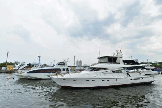 Deretan speedboat mewah bersandar di Dermaga Marina Ancol